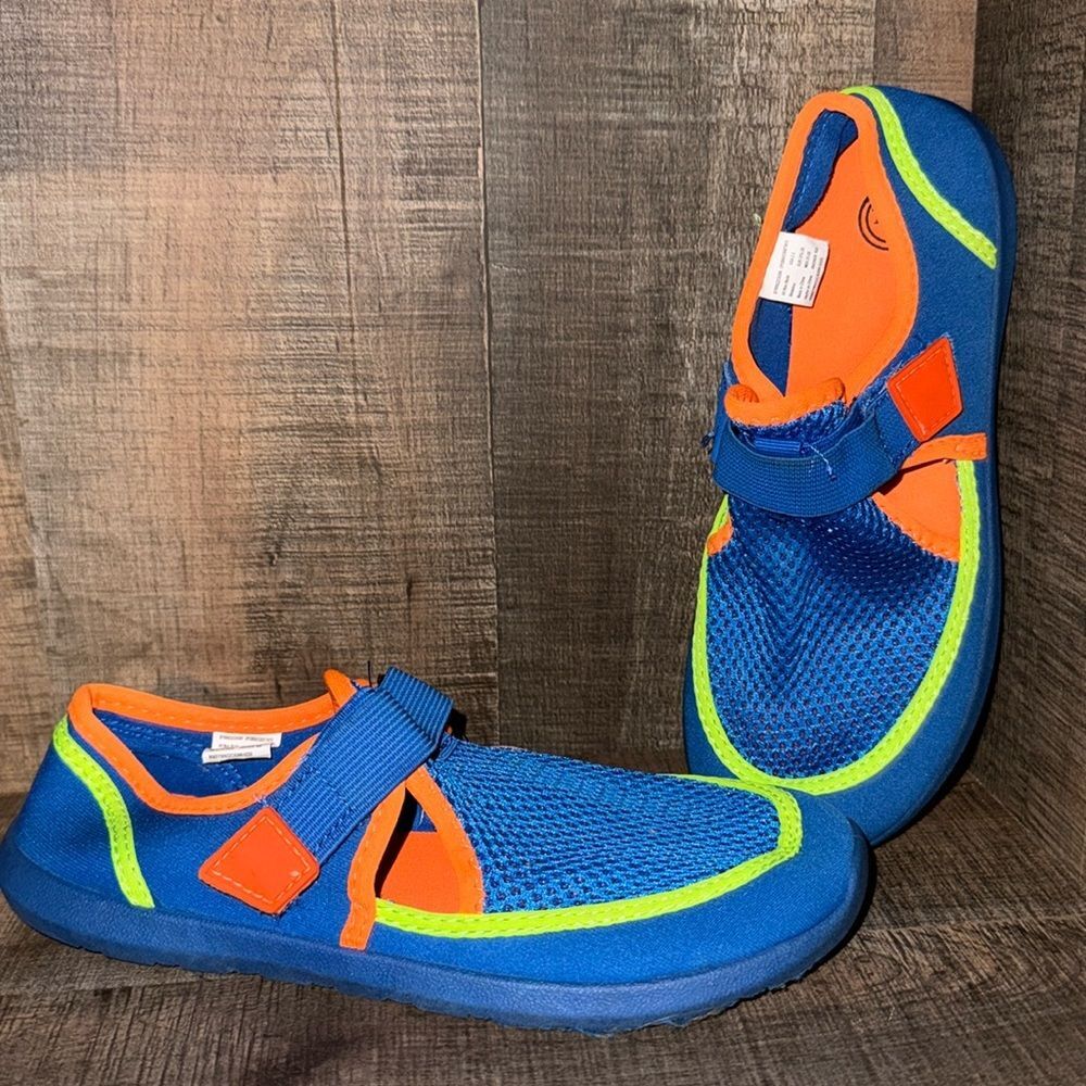 WONDER NATION Water Shoes- size‎ 2/3